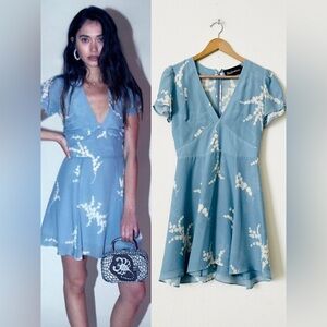 Realisation Par SMALL 100% silk Luella blue white floral mini dress